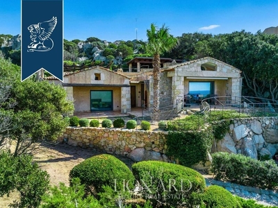 Prestigiosa villa di 250 mq in vendita, Santa Teresa Gallura, Italia