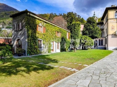 Prestigiosa villa di 590 mq in vendita, Faggeto Lario, Italia