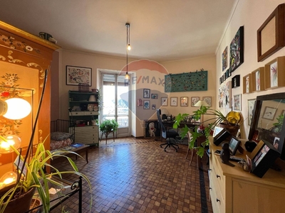 Quadrilocale in Via Alessandria, Torino, 1 bagno, 110 m², 1° piano