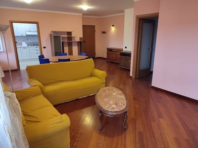 Quadrilocale in Via pilotti, Teramo, 2 bagni, posto auto, 110 m²