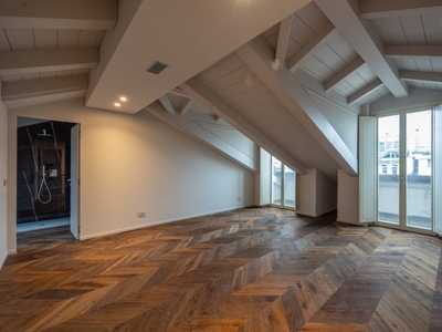 Quadrilocale in Via XX Settembre, Torino, 3 bagni, 140 m², 5° piano