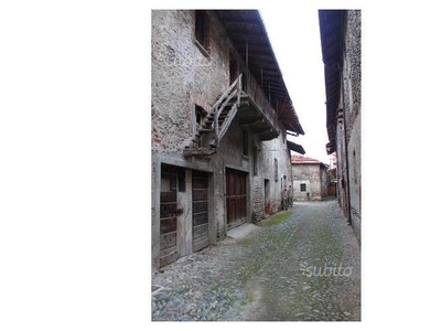 Rustico/Casale in vendita a Carpignano Sesia