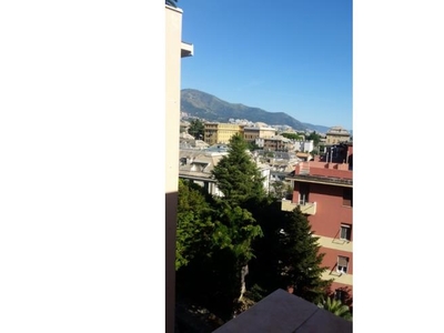Trilocale in affitto a Genova, Zona Albaro