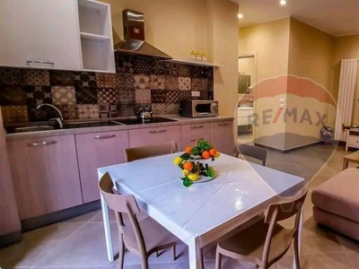 Trilocale in VIA CATANZARO, Santa Flavia, 1 bagno, 78 m², 1° piano