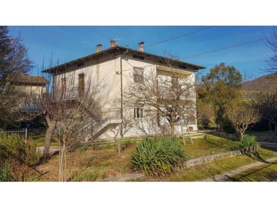 Casa indipendente in vendita a Acqualagna, Frazione Località Pole