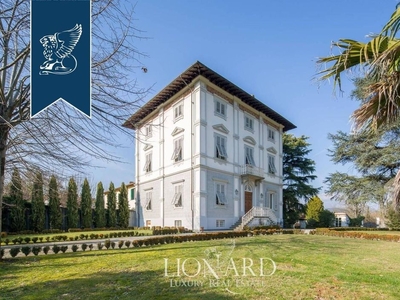 Villa in vendita Lucca, Italia