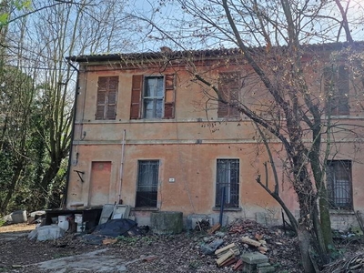 Casa singola da ristrutturare a Forli'