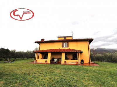 Villa in vendita Arezzo