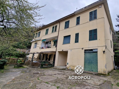 Appartamento a Struppa, Genova