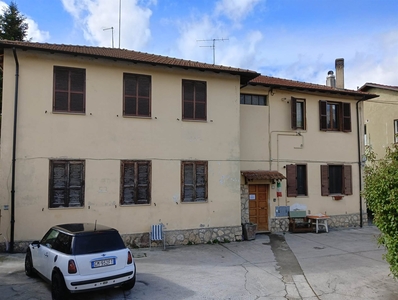 Appartamento in vendita a Magliano De' Marsi L'aquila