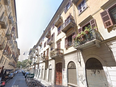 Appartamento in Vendita in Via Belfiore 22 a Torino