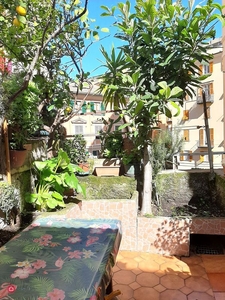 Appartamento in Vendita in Via Benvenuto Cellini a Genova