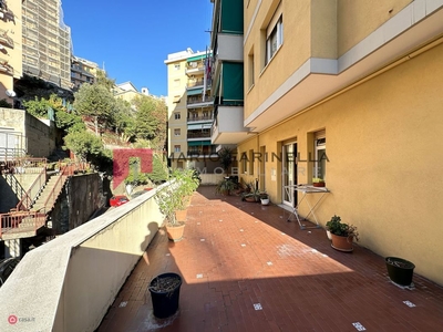 Appartamento in Vendita in Via Donghi 42 a Genova