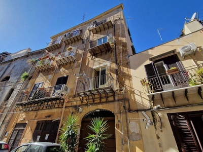 Appartamento in Vendita in Via Formaggi 13 a Palermo
