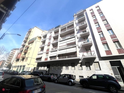 Appartamento in Vendita in Via Poirino 3 a Torino