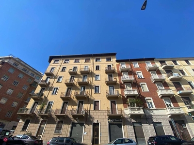 Appartamento in Vendita in Via Renato Martorelli 81 a Torino
