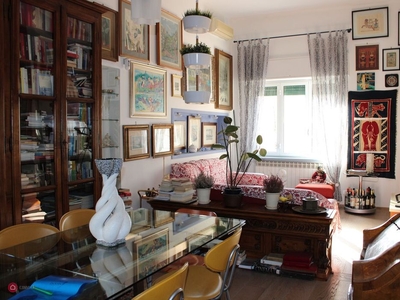 Appartamento in Vendita in Via Stefano Castagnola 1 a Genova