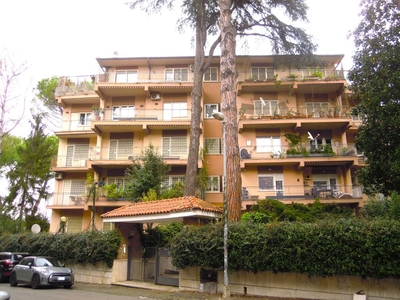Appartamento in Via Dicomano , Roma (RM)