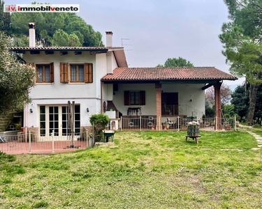 Casa indipendente con box doppio a Brendola