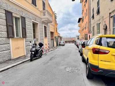 Garage/Posto auto in Vendita in Via Pietro Rostan 10 a Genova
