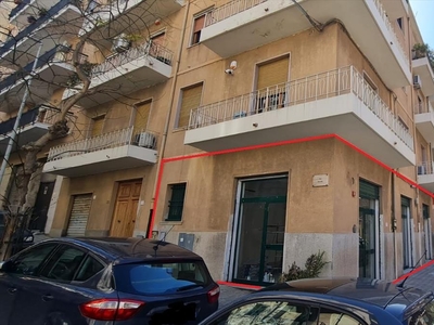 Locale commerciale in affitto in via placido geraci, Reggio Calabria
