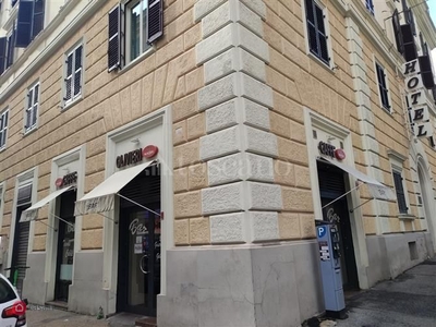 Negozio/Locale commerciale in Vendita in Via Sardegna a Roma