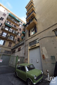 Posto auto/Box di 144 m² in Genova