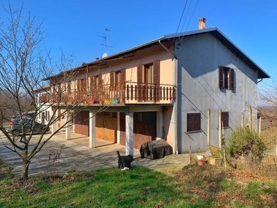 Tenuta-complesso in vendita a Stradella Pavia