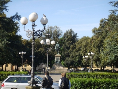 Ufficio in Vendita in Piazza della Indipendenza a Firenze