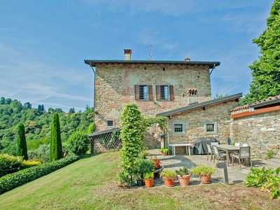 Villa in vendita a Bergamo San Vigilio