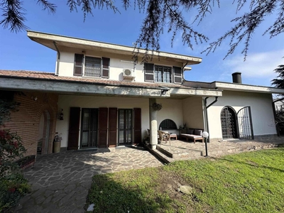 Villa in vendita a Graffignana Lodi