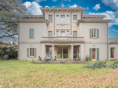 Villa in vendita a Varese S. Ambrogio