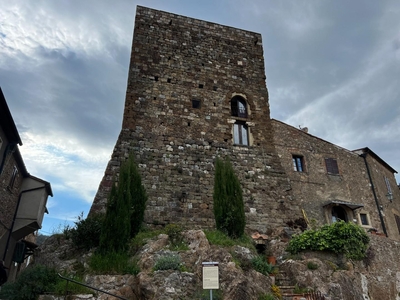 Trilocale da ristrutturare, Montecatini Val di Cecina sassa