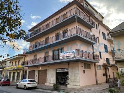 Appartamento da ristrutturare, in vendita in Ss Ex Ss 47, Castelnuovo Cilento