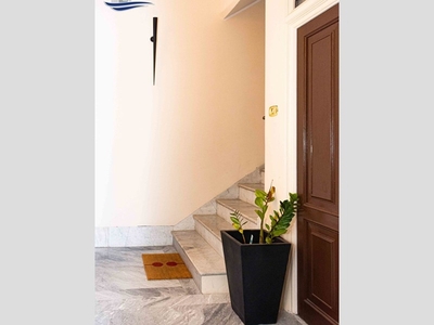 Appartamento in Affitto a Siracusa, zona Ortigia, 1'700€, 180 m²