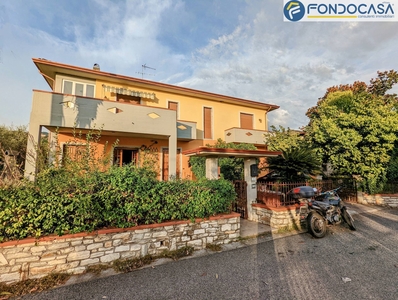 Appartamento in vendita a Castelnuovo Magra - Zona: Molicciara