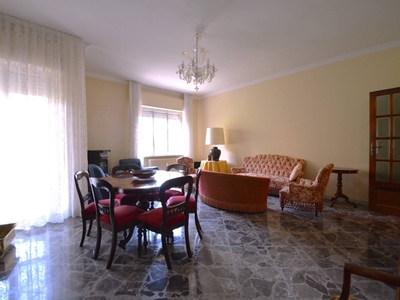 Appartamento in Vendita a Matera, zona Centro direzionale, 295'000€, 180 m²