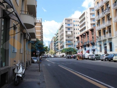 Appartamento Quadrilocale in vendita a Catania