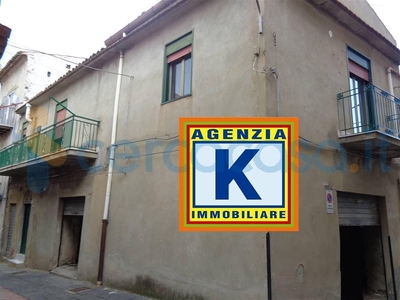 Appartamento Trilocale da ristrutturare in vendita a San Cataldo