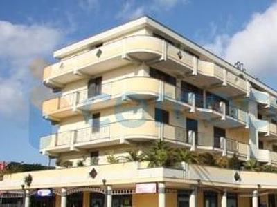 Appartamento Trilocale in ottime condizioni, in vendita in Via Mascagni, Caserta