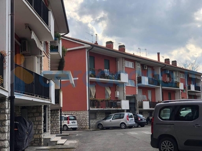 Appartamento Trilocale in ottime condizioni, in vendita in Viale Gioacchino Rossini, Terni