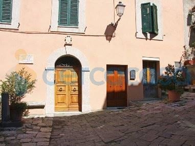 Appartamento Trilocale in vendita a San Casciano Dei Bagni