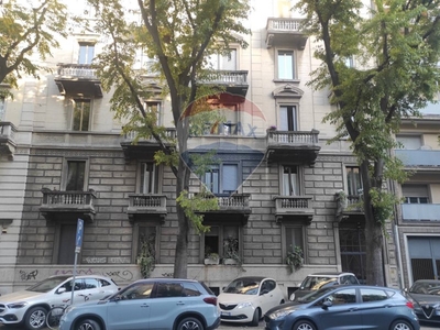 Bilocale in Vendita a Milano, zona Cenisio, 234'000€, 74 m²