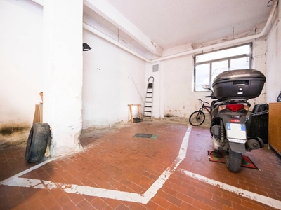 Box/Garage 20mq in vendita a Genova