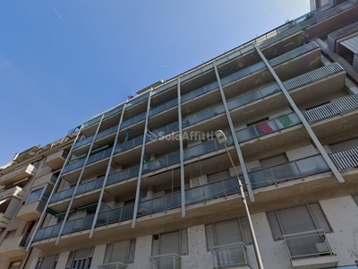 Capannone in Affitto a Torino, zona Santa Rita, 651€, 60 m²
