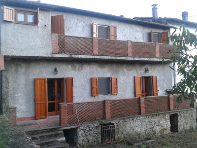 Casa indipendente con giardino, Bagni di Lucca lugliano