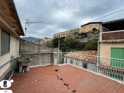 Casa indipendente di 160 mq in vendita - San Piero Patti