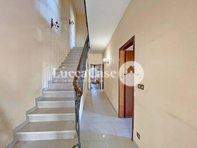 Casa Indipendente in Vendita a Lucca, zona San Concordio Contrada, 230'000€, 170 m²