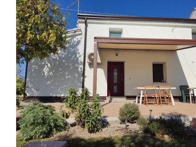 Casa indipendente in vendita a Villadose, Via Giuseppe Verdi 21