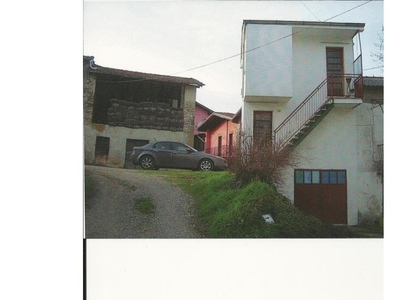 Bilocale in vendita a Pecorara, Frazione Morasco